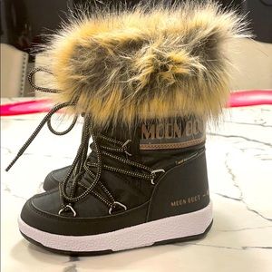 Moon boots junior Monaco low - new with tags!